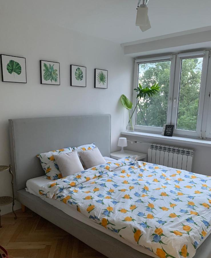 Comfortable And Cosy Apartment 3 Beds-City Center ワルシャワ エクステリア 写真