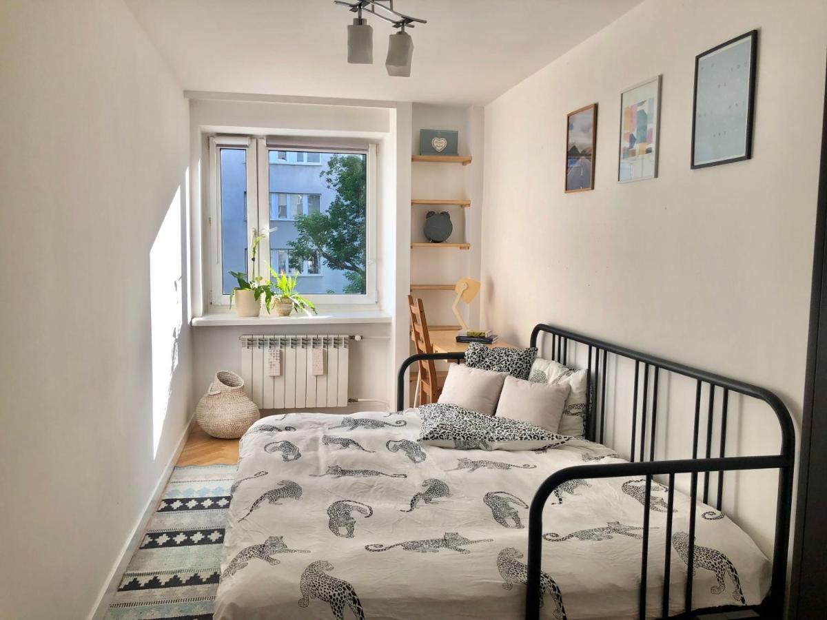 Comfortable And Cosy Apartment 3 Beds-City Center ワルシャワ エクステリア 写真